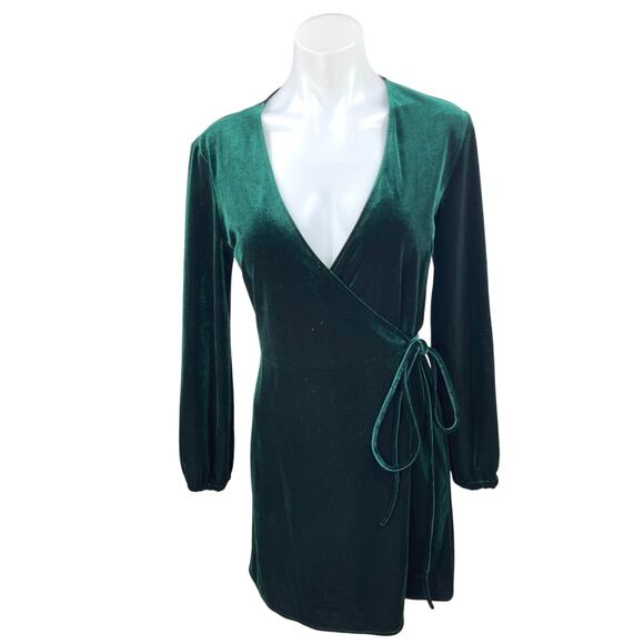 Zara Green Velvet Velour V-neck Long Sleeve Mini Fit & Flare Wrap Dress Size S - Picture 1 of 4
